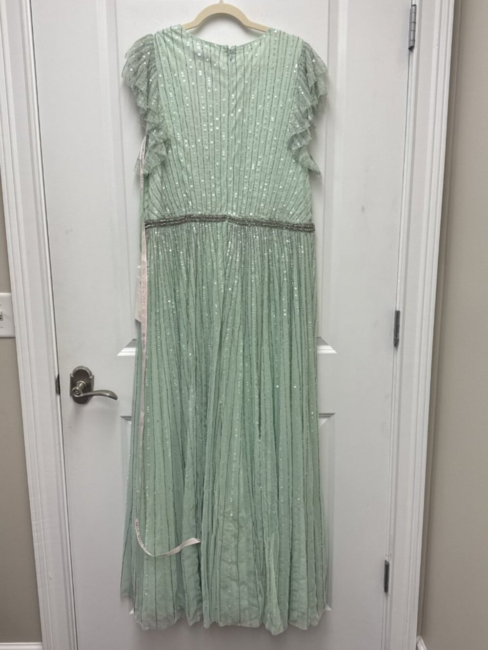 Mac Duggal Size 16 Green Sequin Beaded V-Neck Ruffle Cap Sleeve Maxi Ball Gown B - Picture 9 of 13